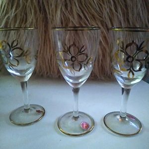 Vintage gold trimmed wine glasses